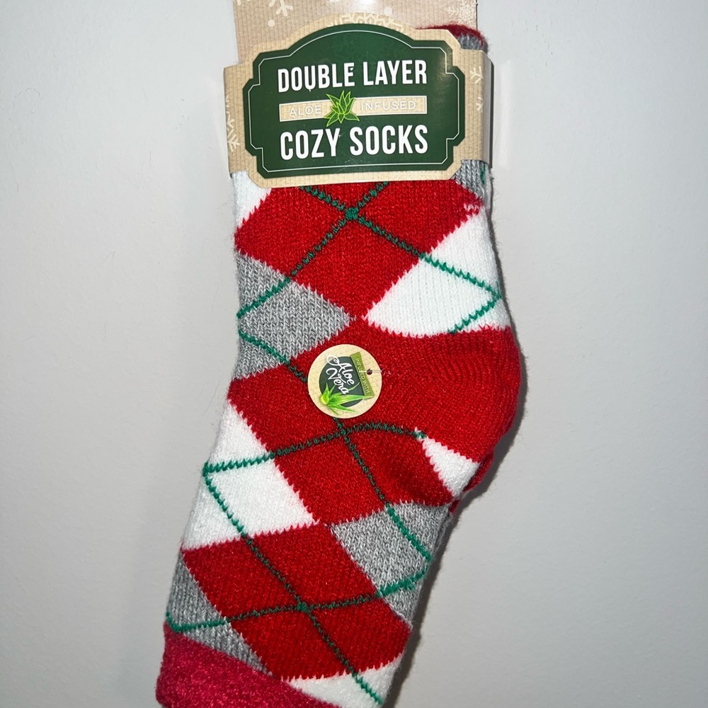 Airplus Double Layer Cozy Socks - Red and Green